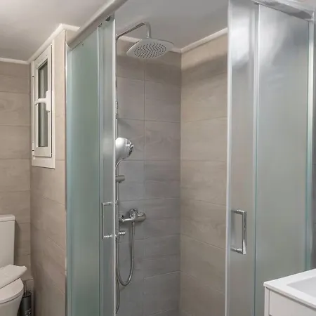 Apartment New And Renovated Close To Megaro Mousikis Athens